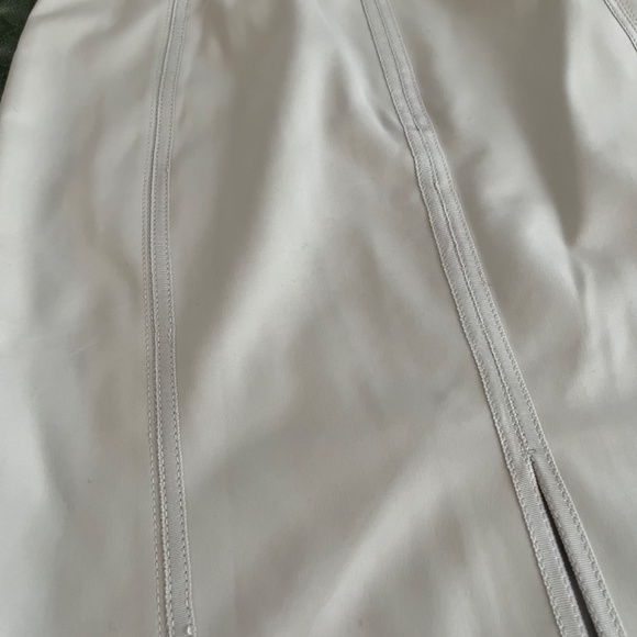 Women’s skirt - Picture 3 of 4